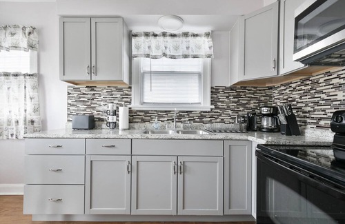 Belleville House | Cheerful 4 Bedroom House