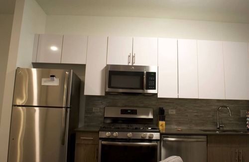 West Town Apartment | Chic Studio @FultonRiver steps to #FultonMarket