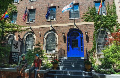 Park West Hostel | Chicago Getaway Hostel