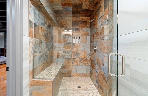 Near West Side House | Chicago Mid-Century Gem Steps From United Center