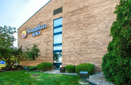 Arlington Heights Hotel | Comfort Inn Arlington Heights - O'Hare Airport