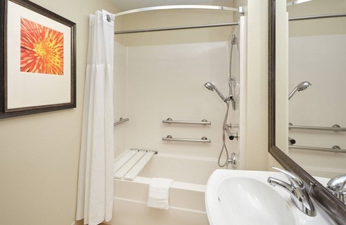 Glenview Condo | Condo ∙ 1 bedroom ∙ 2 guests