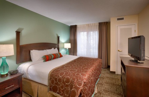 Peoria Condo | Condo ∙ 1 bedroom ∙ 4 guests