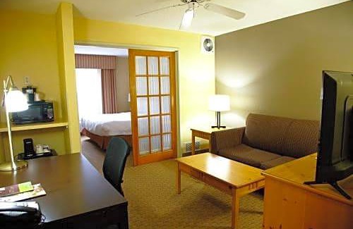 Bloomington Hotel | Country Inn & Suites by Radisson, Bloomington-Normal West, IL