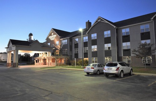 Zion Hotel | Country Inn & Suites by Radisson, Zion, IL