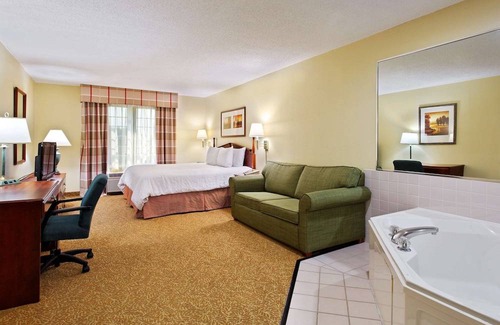 Elgin Hotel | Country Inn & Suites by Radisson, Elgin, IL