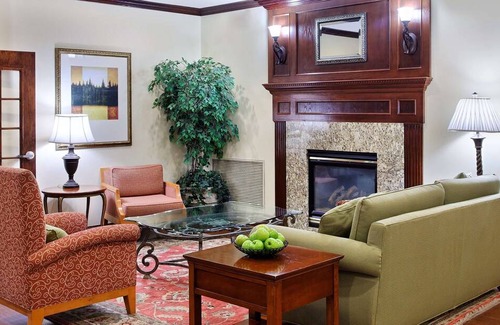 Elgin Hotel | Country Inn & Suites by Radisson, Elgin, IL