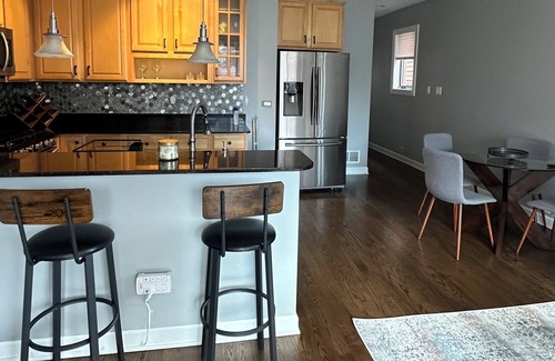 Tri-Taylor Condo | Cozy 2bed/2bath Condo Near Medical District!
