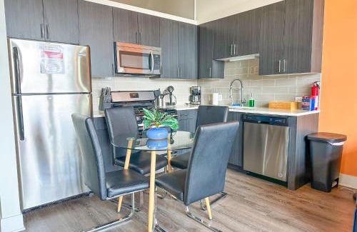 Near South Side Apartment | Cozy 2BR South Loop Condo with Optional Parking and Gym Near McCormick Place, Public Transit & City Hotspots