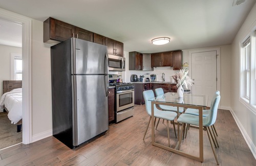Blue Island Apartment | Dog-Friendly Blue Island Apt w/Backyard!