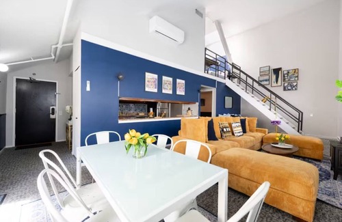 Printers Row Apartment | DOWNTOWN PENTHOUSE Vintage Loft #6 2bd/1.5ba +private balcony & gym
