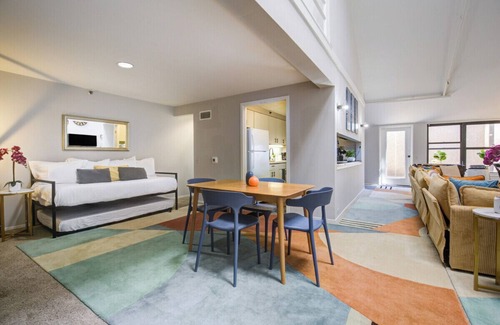 Printers Row Apartment | DOWNTOWN PENTHOUSE Vintage Loft #4 +private balcony & gym