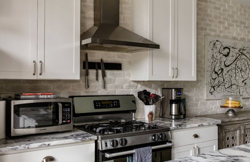 East Village House | EAST VILLAGE 4-LEVEL-HOUSE WITH 5 BATHS & COVERED ATTACHED GARAGE