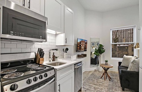 Buena Park Apartment | Elite Studio Apartment in Uptown near Shops