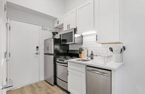 Buena Park Apartment | Elite Studio Apartment in Uptown near Shops