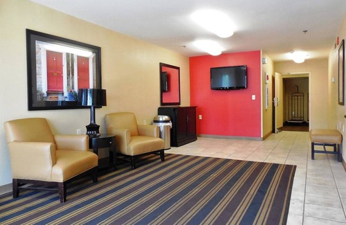 Rockford Hotel | Extended Stay America Suites Rockford State Street