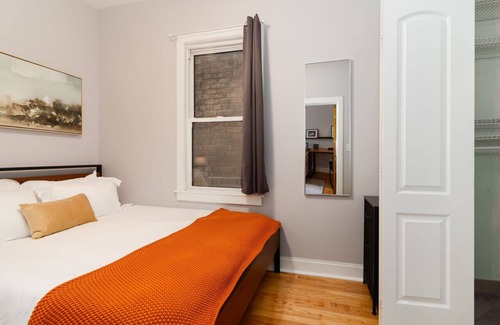 West Bucktown Apartment | Flexhome Logan Square 1BR B1 - Office+W/D+Patio