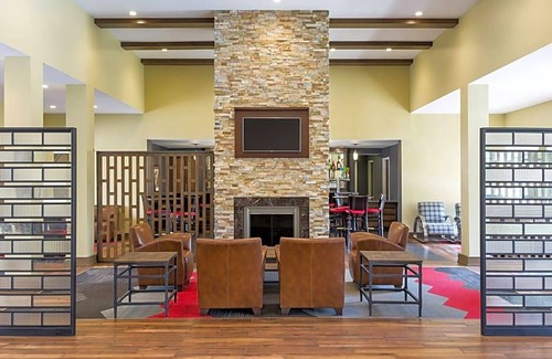 Buffalo Grove Hotel | Four Points by Sheraton Buffalo Grove