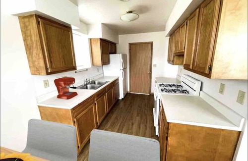 Ottawa Apartment | Free parking - Pet Friendly