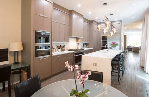 Gold Coast House | Gold Coast A+ Location Stunning Home