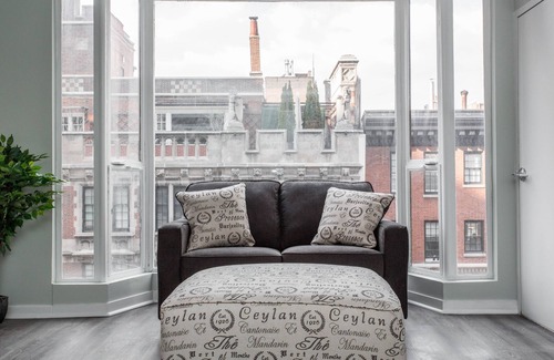 Streeterville Condo | GROUP LUX in Gold Coast FULL FLOOR 4bd/4ba+Parking