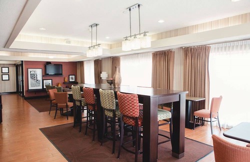 Bloomington Hotel | Hampton Inn Bloomington West