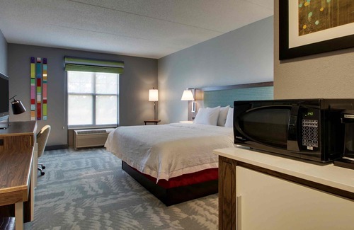 Aurora Hotel | Hampton Inn & Suites Chicago/Aurora