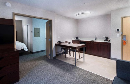 Lincolnshire Hotel | Hampton Inn & Suites Lincolnshire
