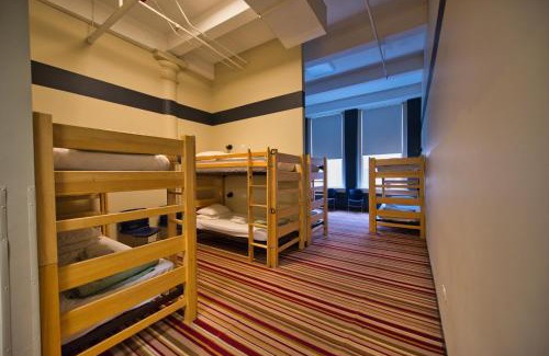 The Loop Hostel | HI Chicago Hostel