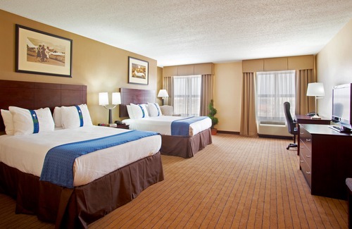 Aurora Hotel | Holiday Inn Aurora North - Naperville, an Ihg Hotel