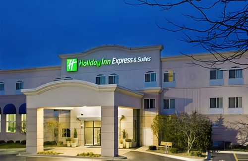 Libertyville Hotel | Holiday Inn Express Hotel & Suites Chicago-Libertyville, an Ihg Hotel