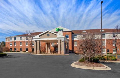 Algonquin Hotel | Holiday Inn Express Hotel & Suites Chicago-Algonquin by IHG
