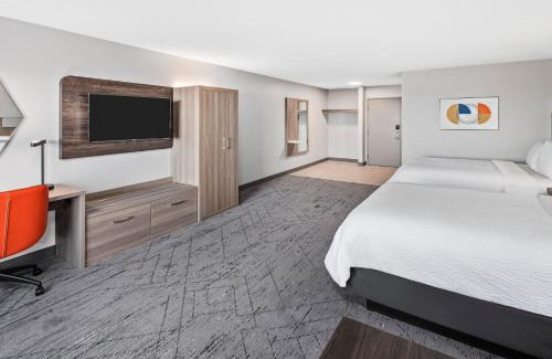 Algonquin Hotel | Holiday Inn Express Hotel & Suites Chicago-Algonquin by IHG