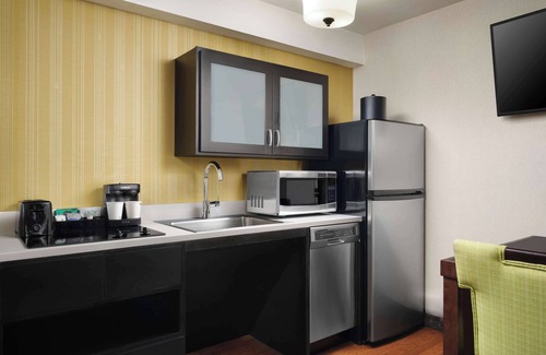 Streeterville Hotel | Homewood Suites by Hilton Chicago Downtown/Magnificent Mile