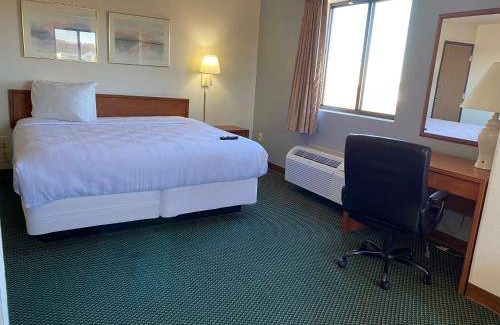 Carlyle Hotel | Hotel ∙ 4 guests