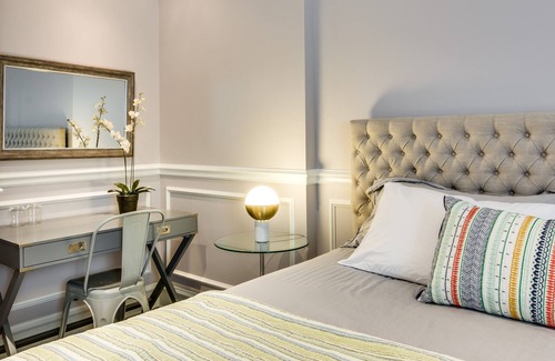 East Village Apartment | Hotel Quality Meets Local Living Garden Studio 4D
