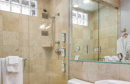 East Village Apartment | Hotel Quality Meets Local Living 3rd Floor (4 Premium Bedrooms)