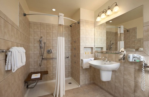 Lake View East Hotel | Hotel Versey Chicago Lincoln Park