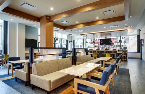 Evanston Hotel | Hyatt House Chicago/Evanston
