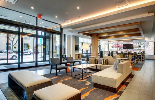 Evanston Hotel | Hyatt House Chicago/Evanston