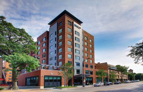 Evanston Hotel | Hyatt House Chicago/Evanston