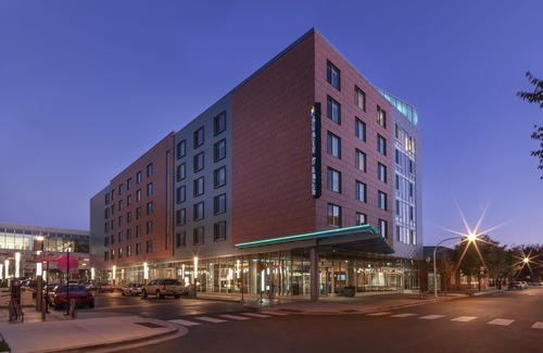 Hyde Park Hotel | Hyatt Place Chicago-South/University Medical Center