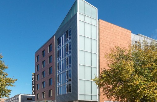 Hyde Park Hotel | Hyatt Place Chicago-South/University Medical Center