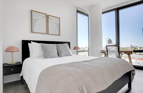 River West Apartment | Ideal River West 2BR w/ Rooftop & Gym, steps to Blue Line, by Blueground
