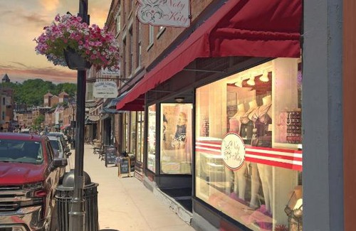 Galena Apartment | In the Heart of Historic Downtown Galena apts