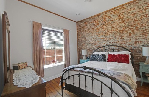 Galena Apartment | In the Heart of Historic Downtown Galena apts