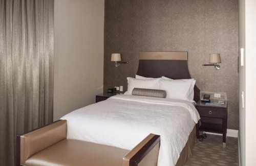 Homewood Hotel | La Banque Hotel