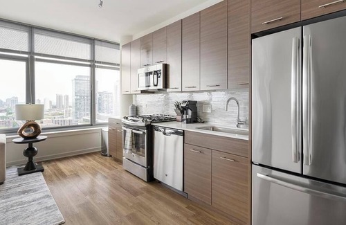 River North Apartment | Landing at NEXT - Studio in Near North Side