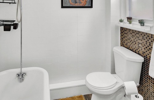 West Bucktown House | Lovely Private Coach House in Logan Square