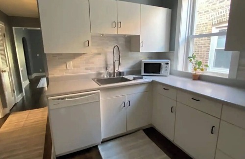Magnolia Glen Apartment | Luxurious 3 Bedroom Apartment in Chicago